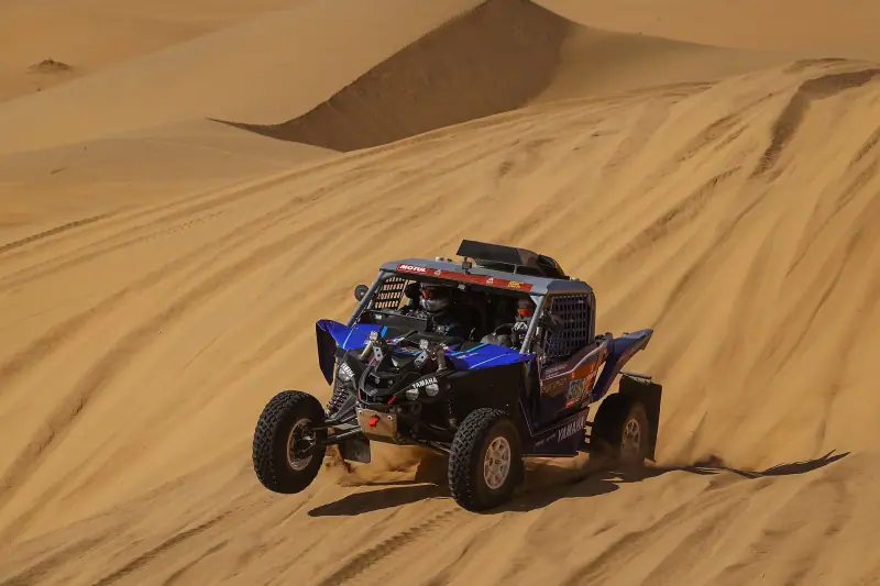 SSV in den Dünen Saudi-Arabiens bei der Rallye Dakar 2021