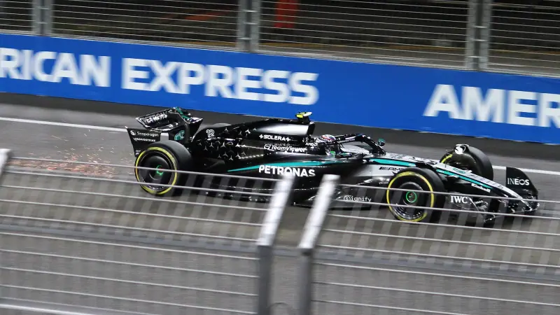 Mercedes F1 : monoplace en action sur la piste (2025)