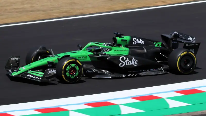 Sauber F1: Formelwagen in Aktion auf der Strecke (2025)