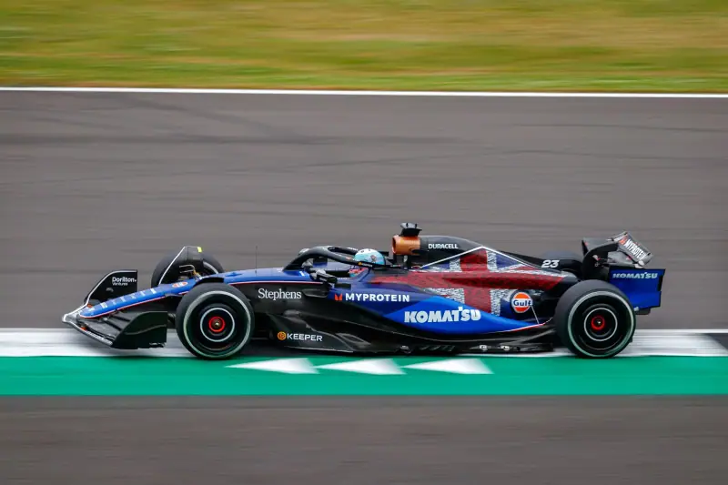Williams F1 : Formelwagen in Aktion auf der Strecke (2024)