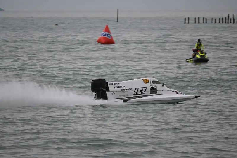 F1H2O : formulewagen in actie op het water (2025)