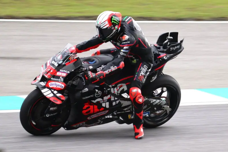 Aprilia RS-GP MotoGP: motor in actie op het circuit (2025)