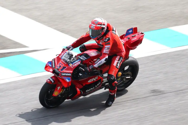 Ducati MotoGP : motor in actie op het circuit (2025)