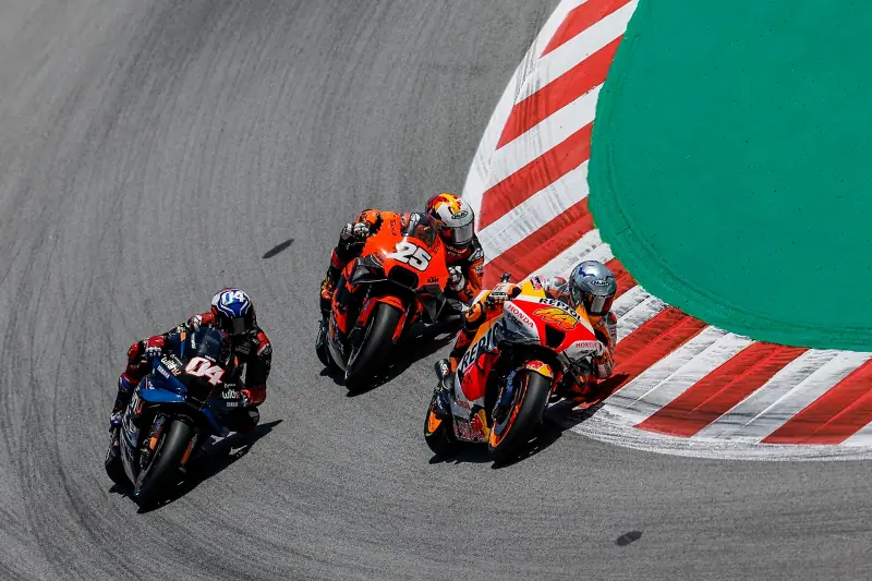 Honda RC213V MotoGP : bike in action on track (2022)