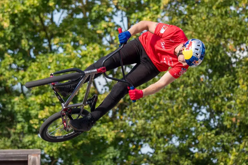 MTB / BMX : vélo en pleine action (2026)